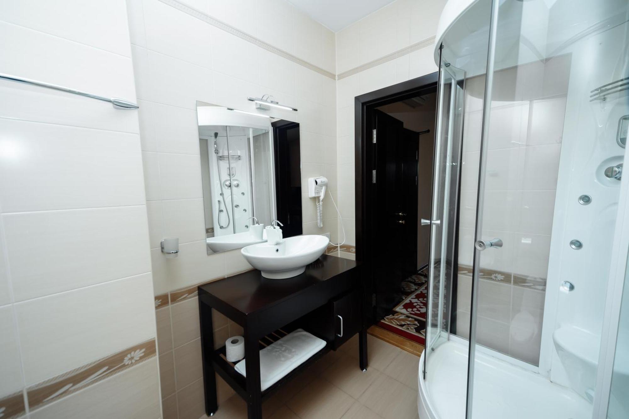 Hotel Royal Florence Kişinev Dış mekan fotoğraf