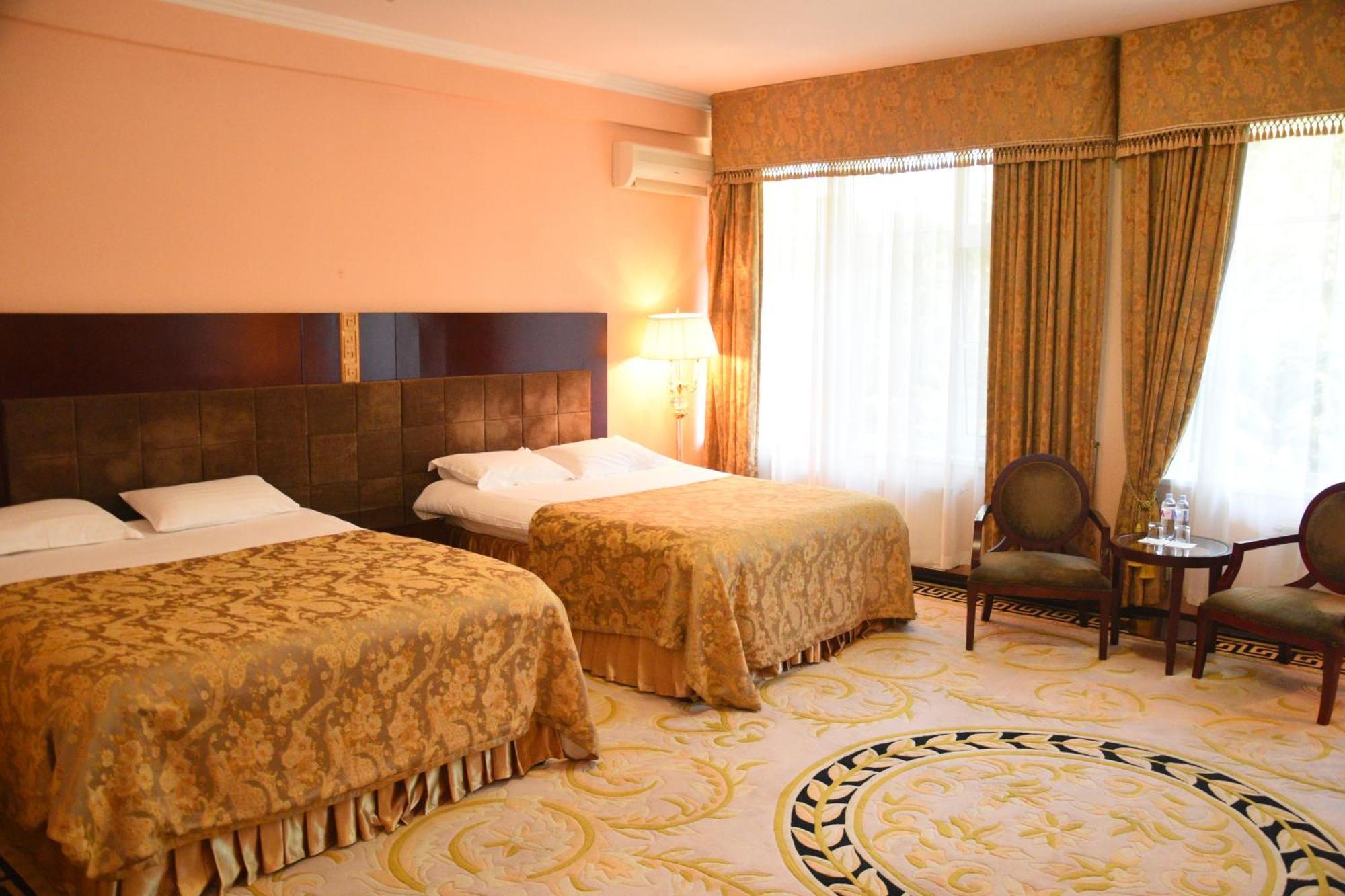 Hotel Royal Florence Kişinev Dış mekan fotoğraf