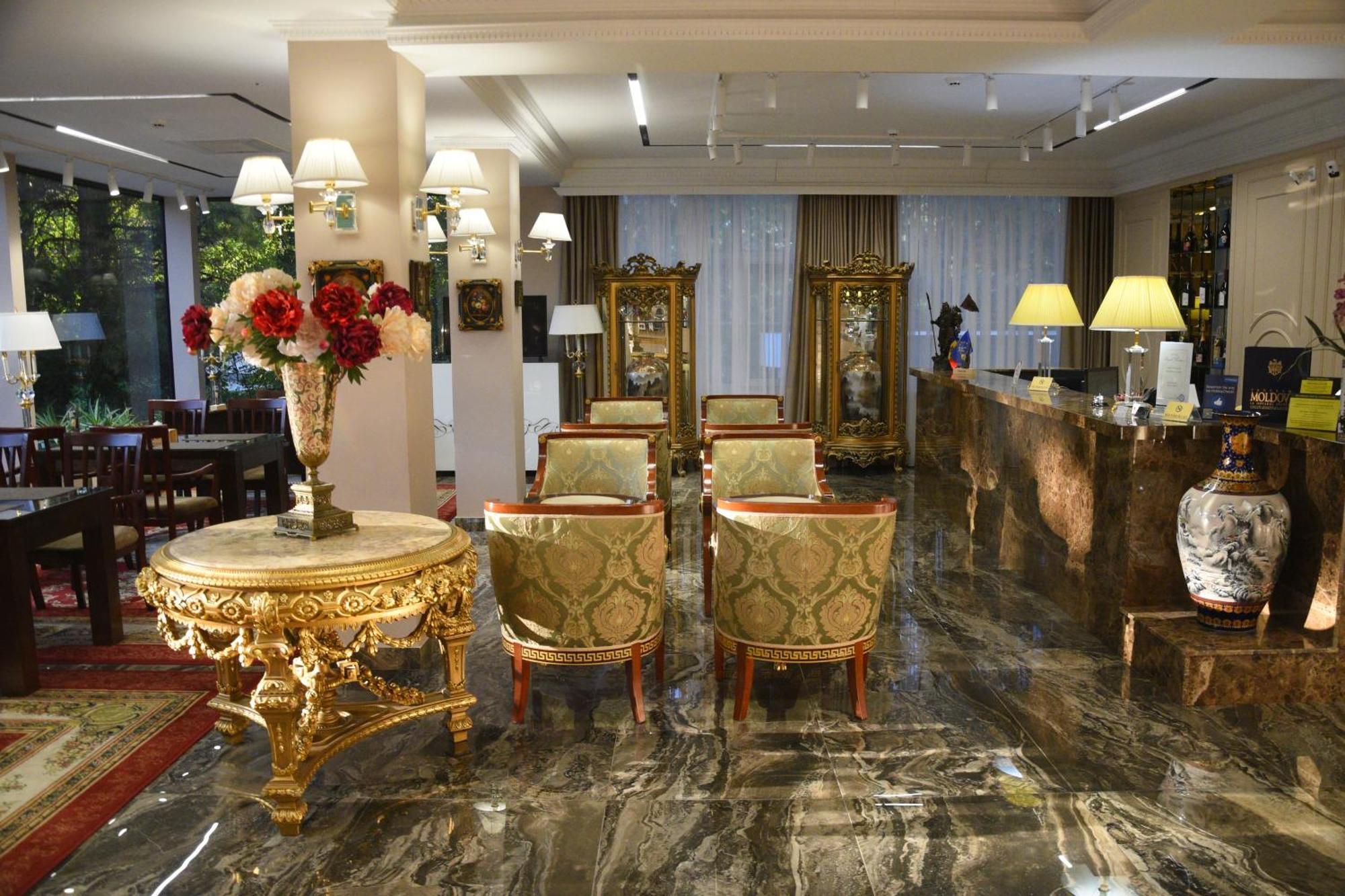 Hotel Royal Florence Kişinev Dış mekan fotoğraf
