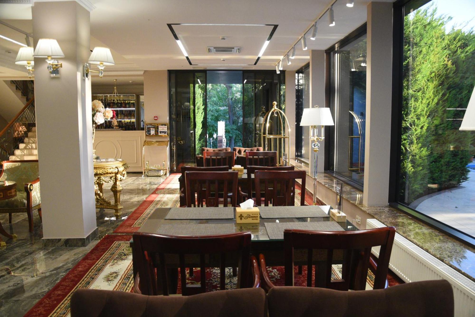 Hotel Royal Florence Kişinev Dış mekan fotoğraf